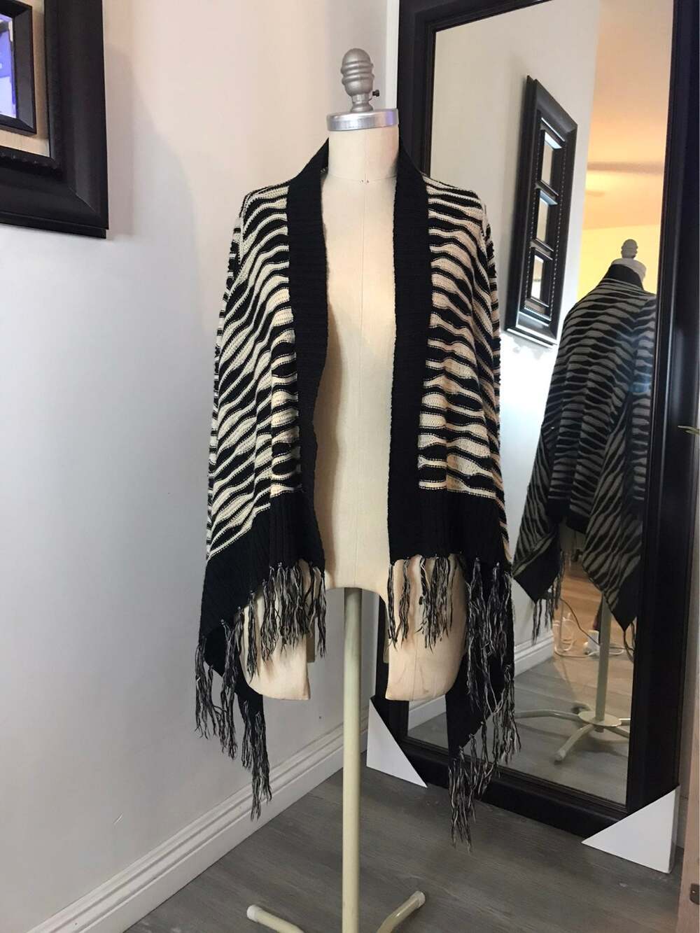 Hot Delicious Black Stripe Bohemian Women's Open Front Cardigan Medium